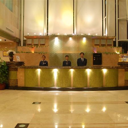 Royalty Hotel Shenzhen Dış mekan fotoğraf
